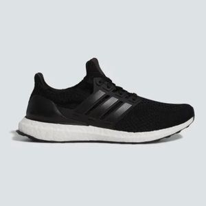 Adidas ultraboost women's 5.0 DNA, size 8